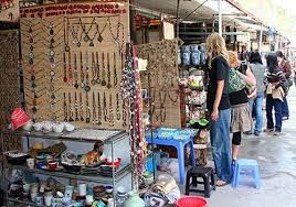 Ancient Bat Trang ceramic village through the eyes of French journalist  - ảnh 1